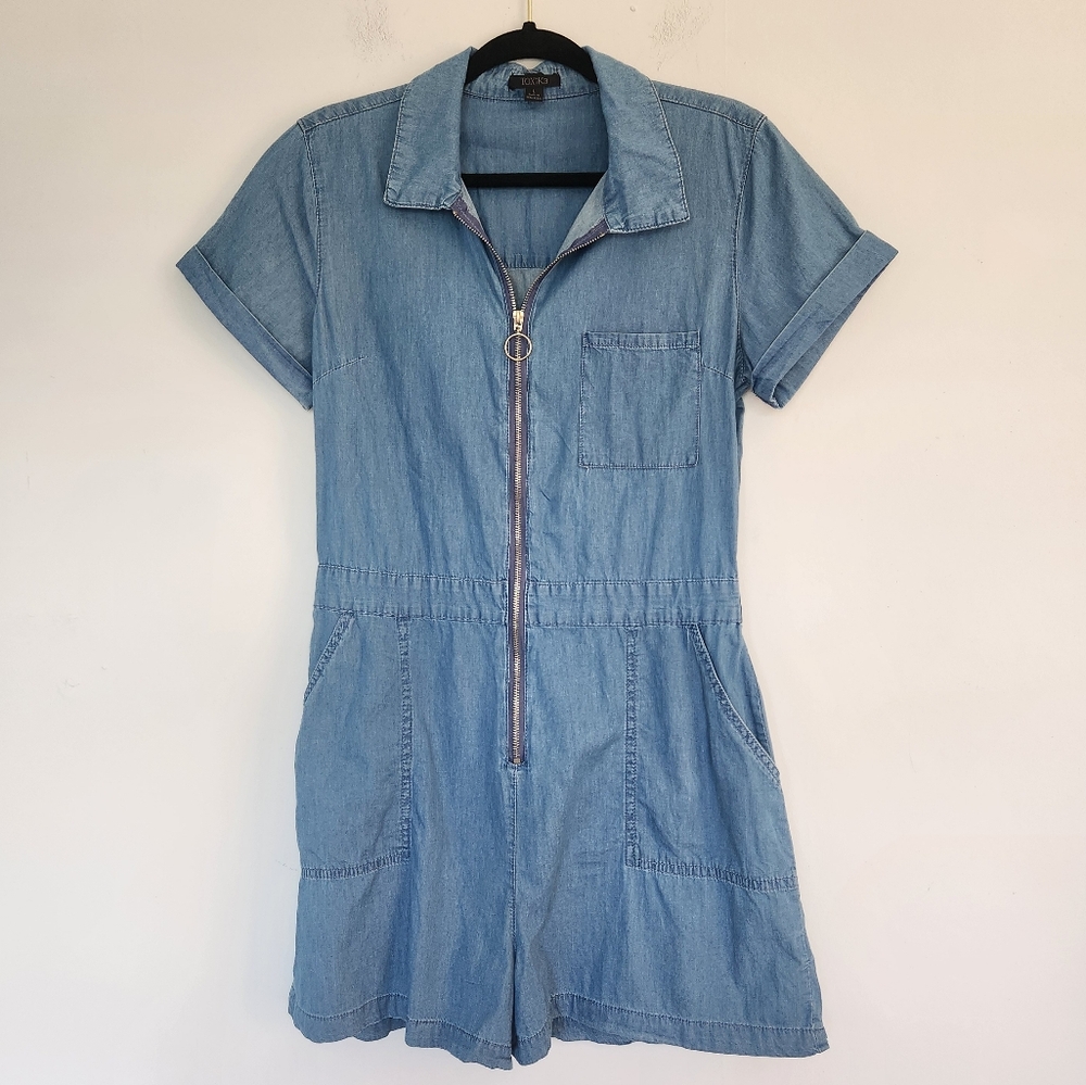 Light Blue Denim Short-Sleeve Romper with Front Zip